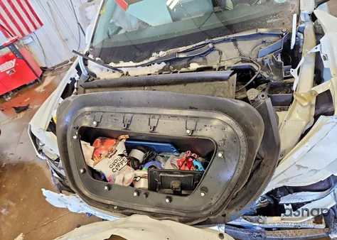 2023 Tesla Model Y z USA, uszkodzony, nr VIN 7SAYGDEE2PF691783